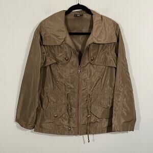 Lark Lane Women's Green Lightweight Full Zip Windbreaker